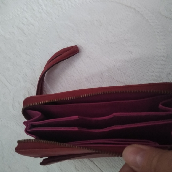 Fossil Logan RFID Zip Around Clutch - Picture 4 of 6